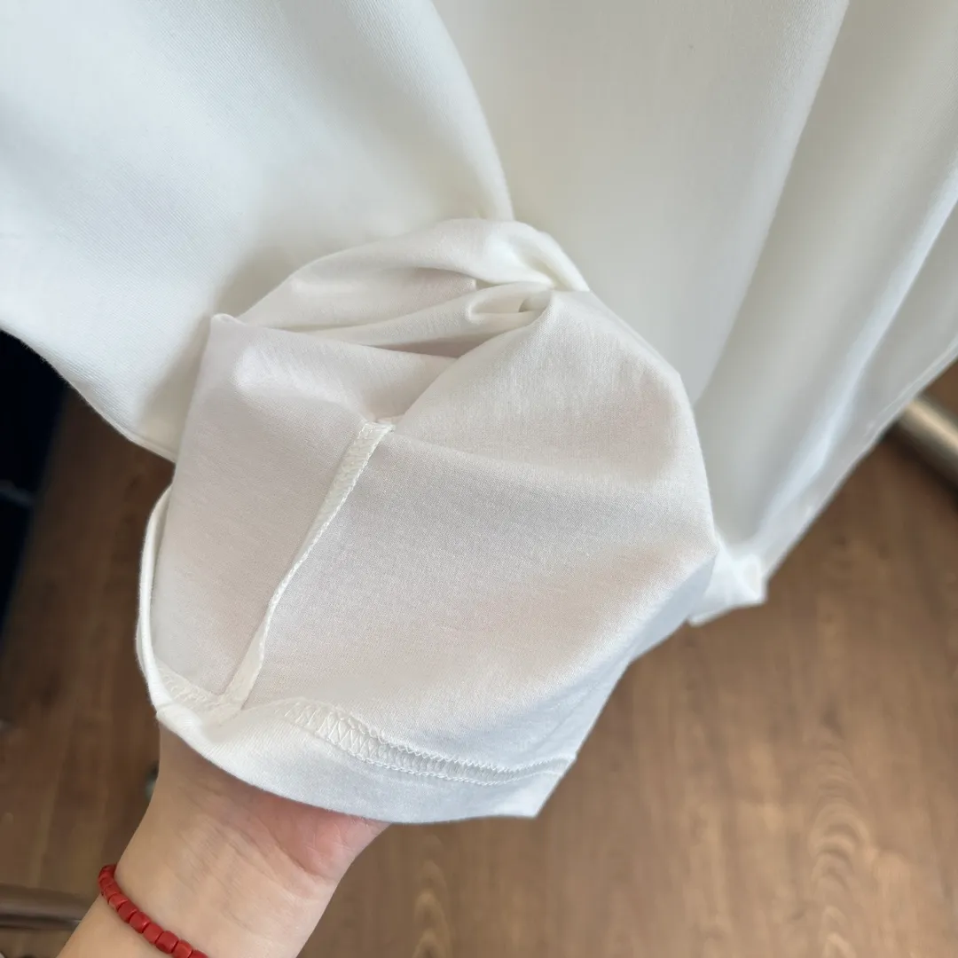 Miu Mi*/ 24SS T Size：S/M/L ， ， T ！ ， ， Classic Logo ， ， Quality ！ Series ZP 1/1 Quality