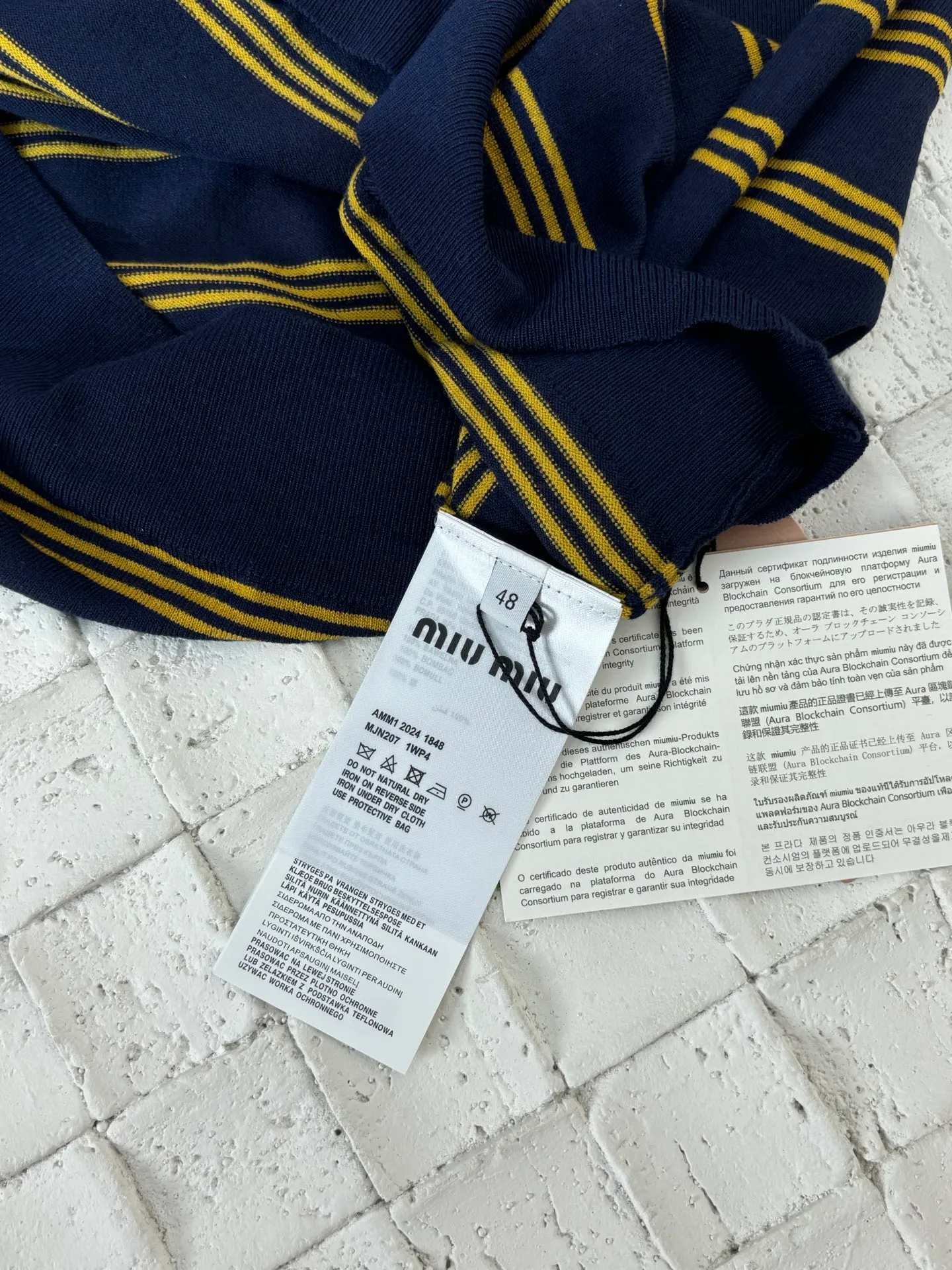 Miu miu*/ 25SS POLO MFG-3D ， 32 ， 5 ， 。 PFAFF 494 ， 1.2mm ， 。 30% （60%）、 （10%） ， 20/1Nm 。 5.2Gauge ， ， ， 。 ， POLO ， ， 。 Classic ， 3D （12 ）， 。 Size：46/48/50
