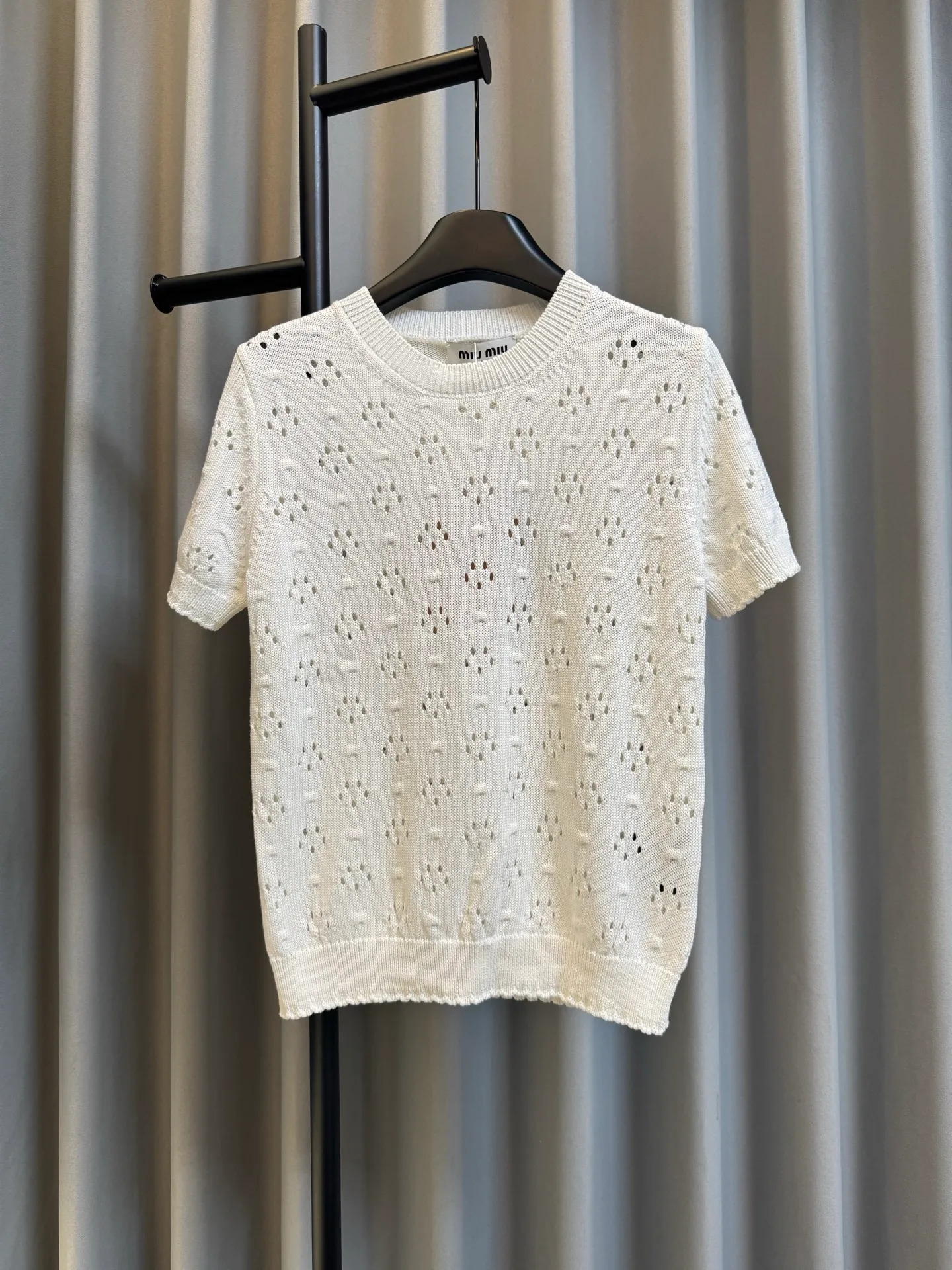 P200 Miumiu/ 26Ss White （ - ） ，Breathable ， ！ + ， ， （。 ， 。 or ， get！Miu 。 Size：s/m/l/