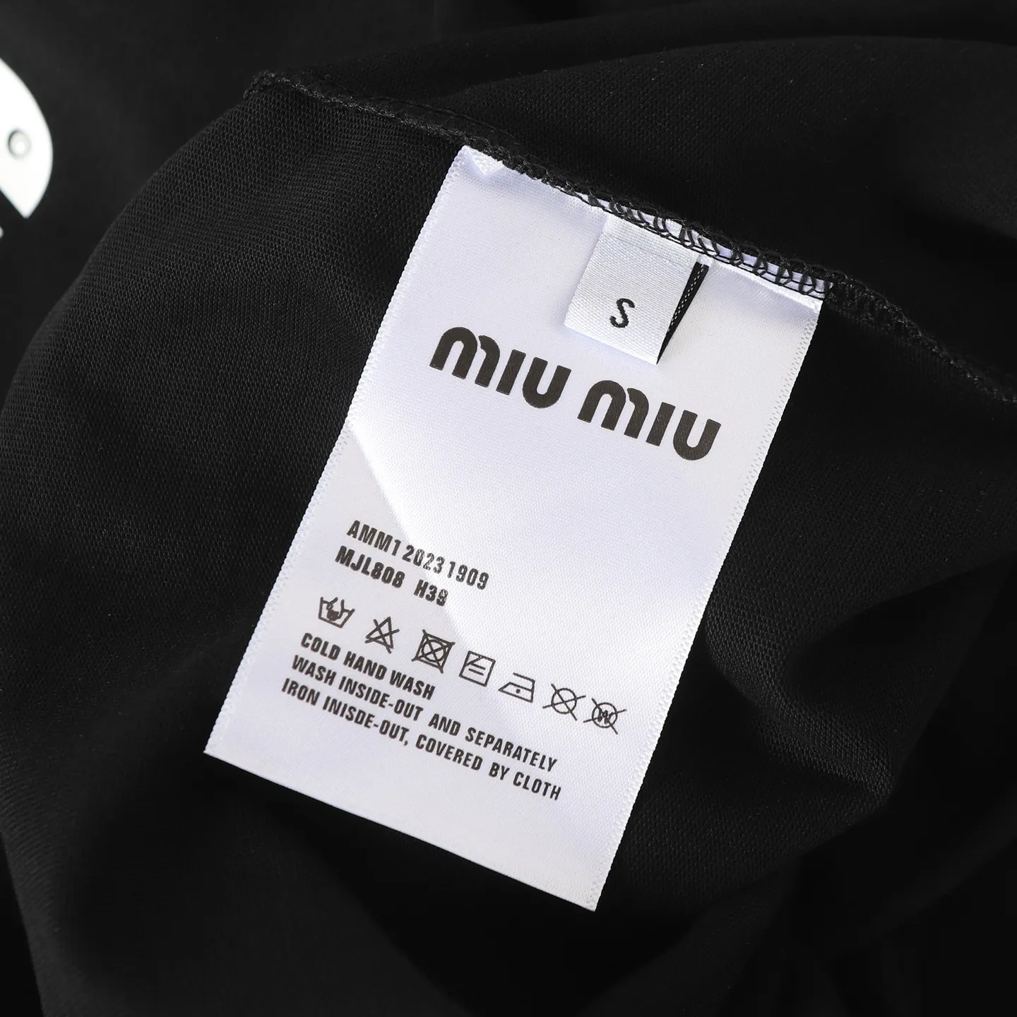 Miu Miu/ 25ss T 、 ， 。 Size：XS-L