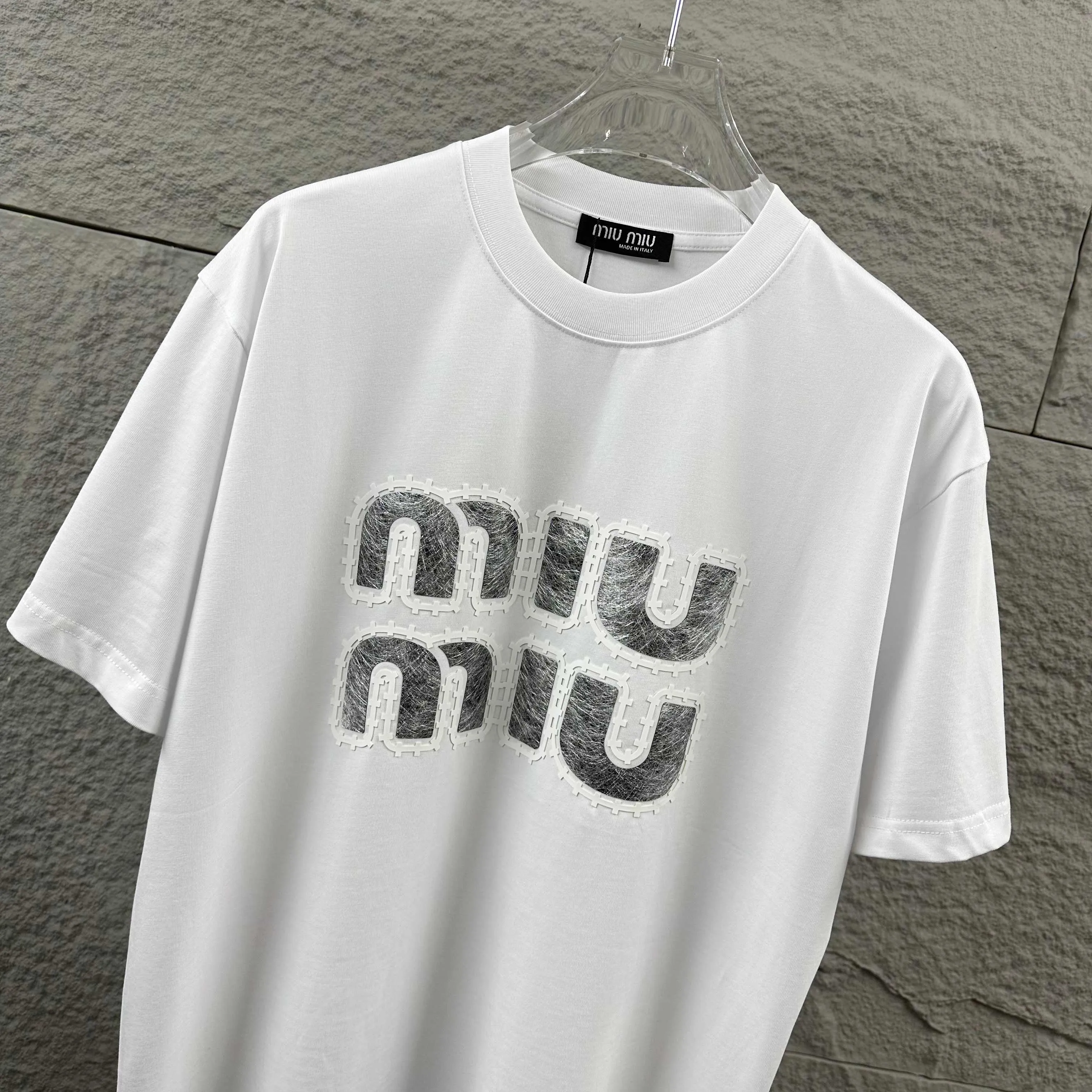 miu miu* 2026 Classic T Same Style ：Black White Red Size： S （90-130 ） M （120-150 ） L （140-165 ） XL （160-180 ） XXL （180-210 ）