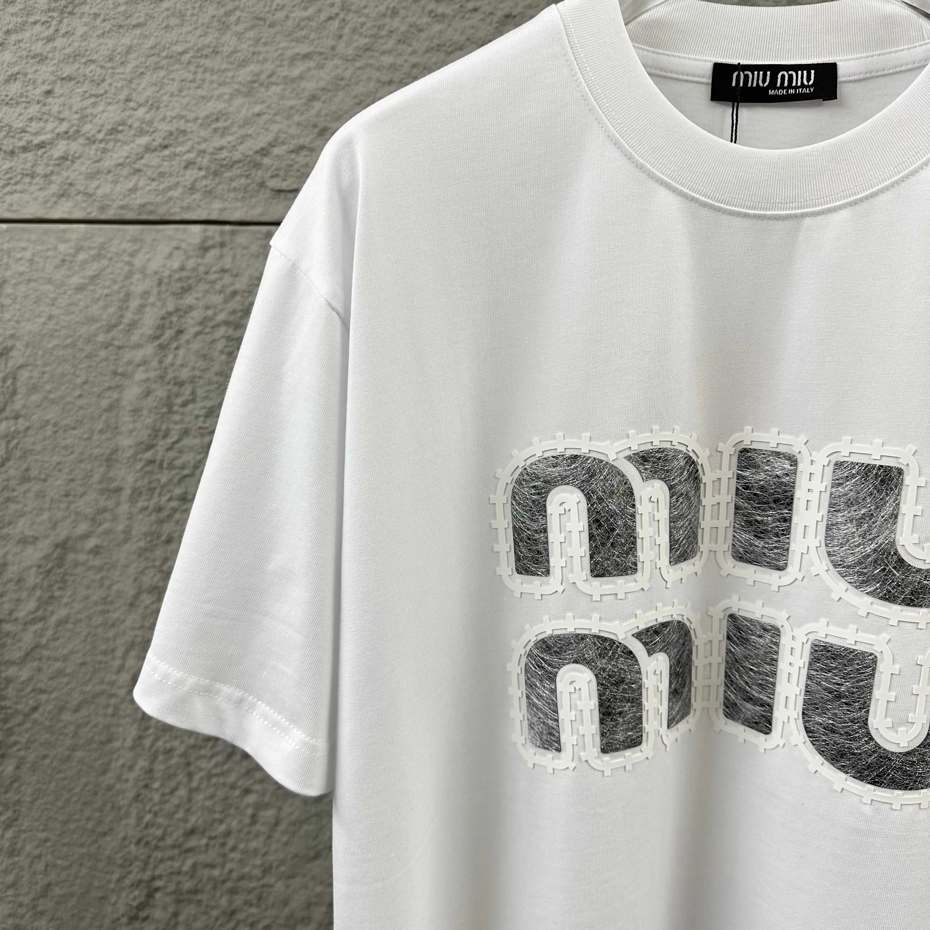 miu miu* 2026 Classic T Same Style ：Black White Red Size： S （90-130 ） M （120-150 ） L （140-165 ） XL （160-180 ） XXL （180-210 ）
