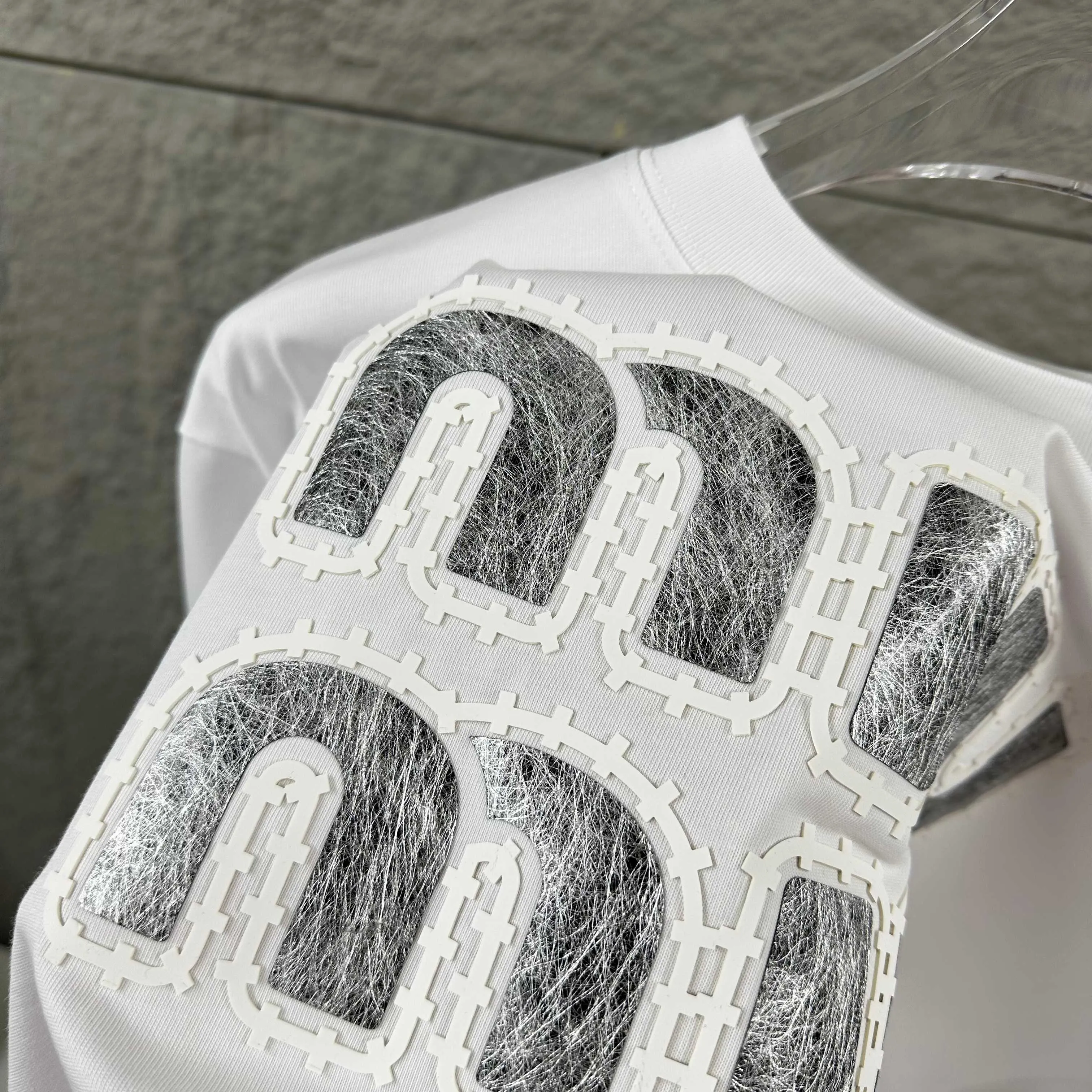 miu miu* 2026 Classic T Same Style ：Black White Red Size： S （90-130 ） M （120-150 ） L （140-165 ） XL （160-180 ） XXL （180-210 ）