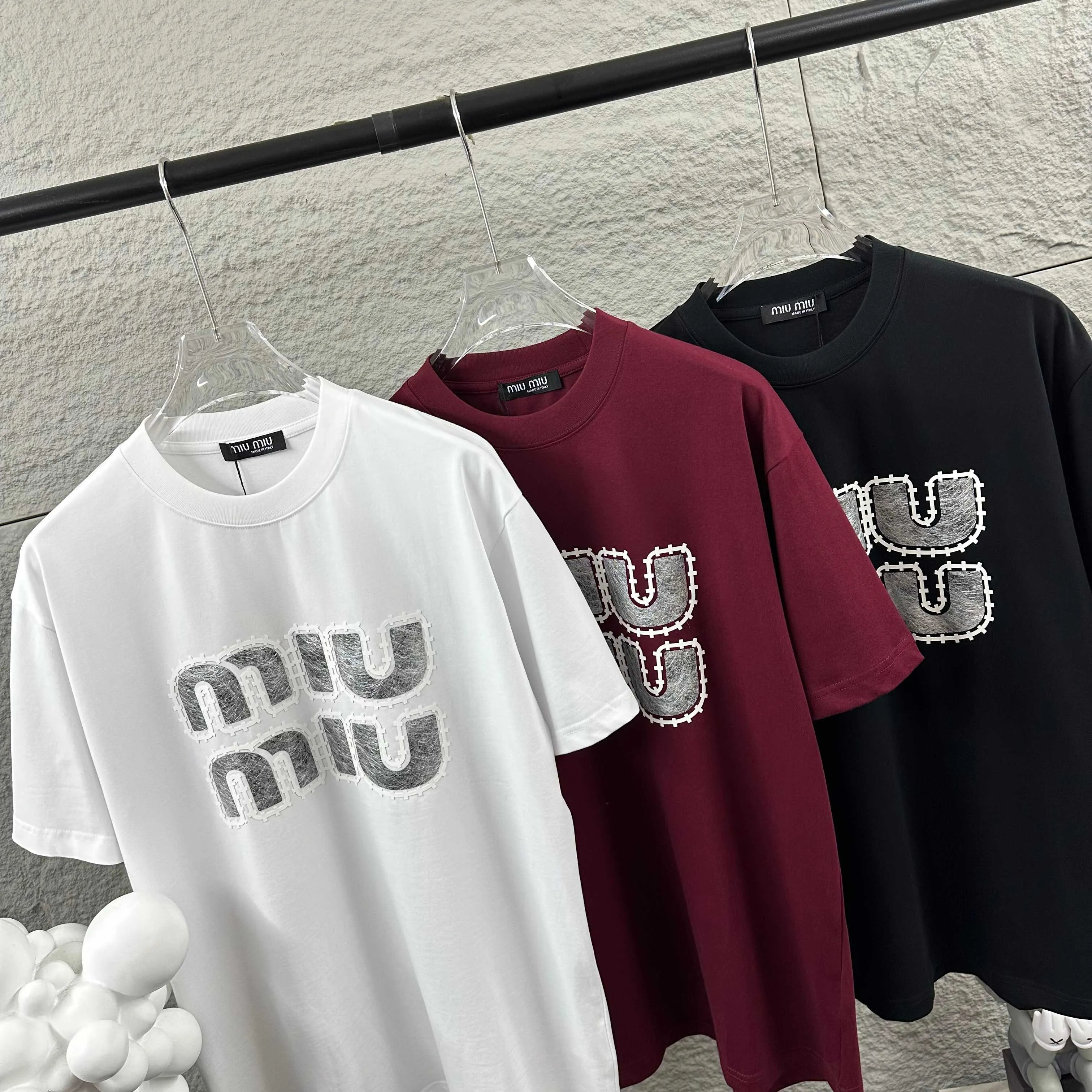miu miu* 2026 Classic T Same Style ：Black White Red Size： S （90-130 ） M （120-150 ） L （140-165 ） XL （160-180 ） XXL （180-210 ）