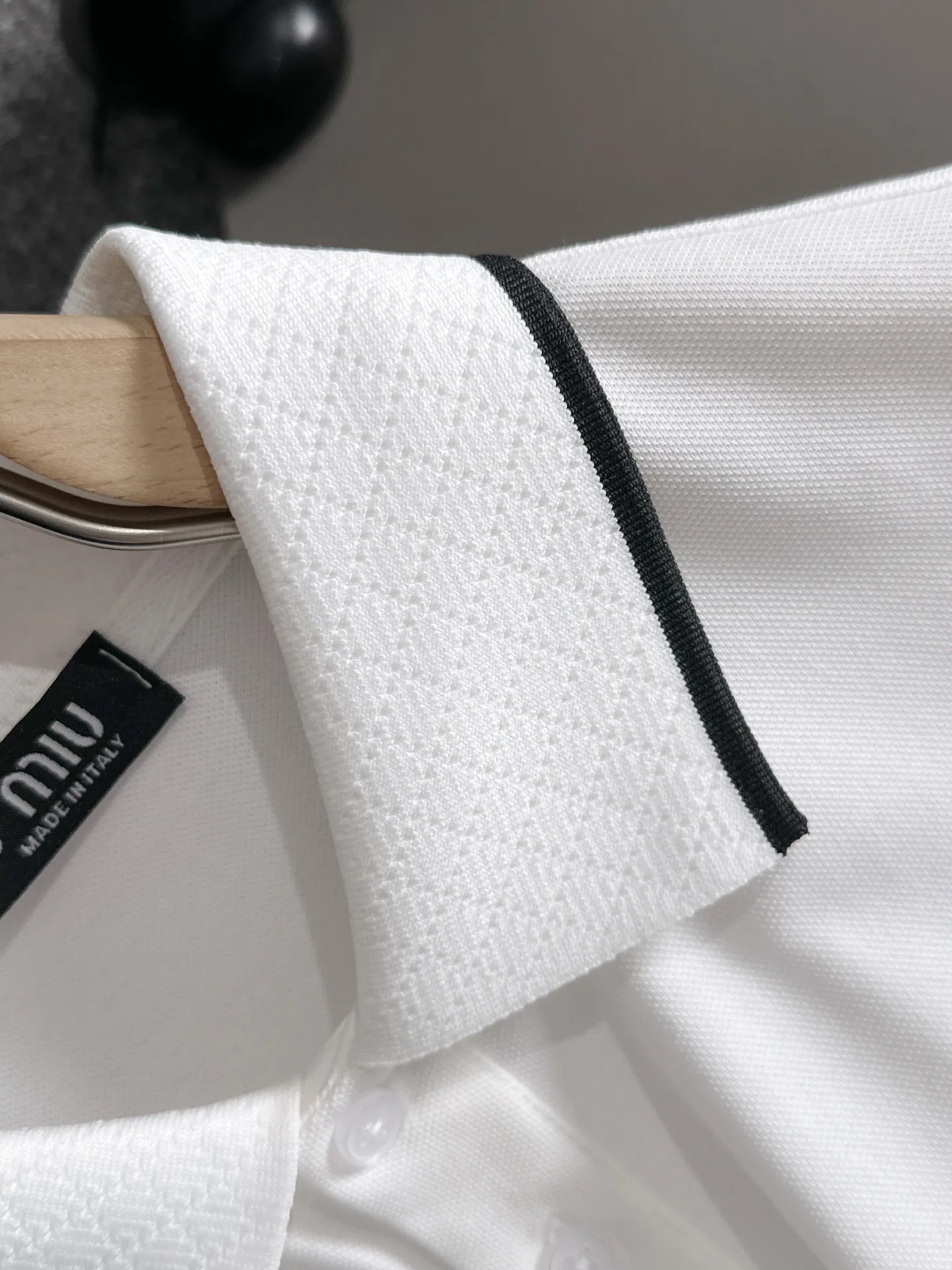 Miu Miu，2026 New Arrival Polo Versatile logo Breathable ，Black White Size：M-3XL