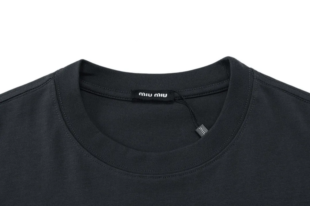 MIU MIU 2026New Arrival logo Same Style t · 300 100％ · 32 · ：Gray Size：XS S M L