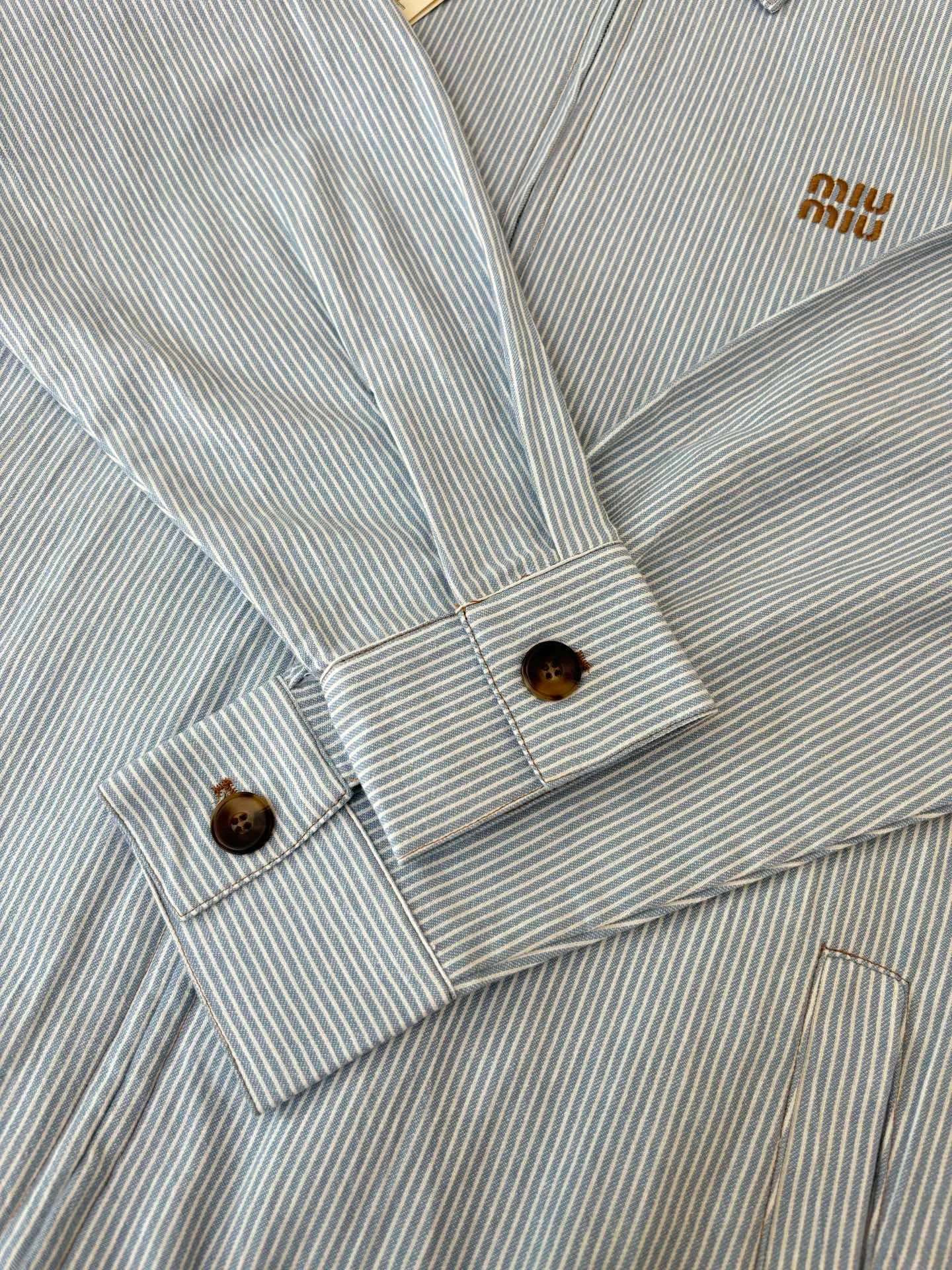 Miu Mi*/ 25Ssl S New Arrival Brown logo ， 。 ！ Size：S/M/L