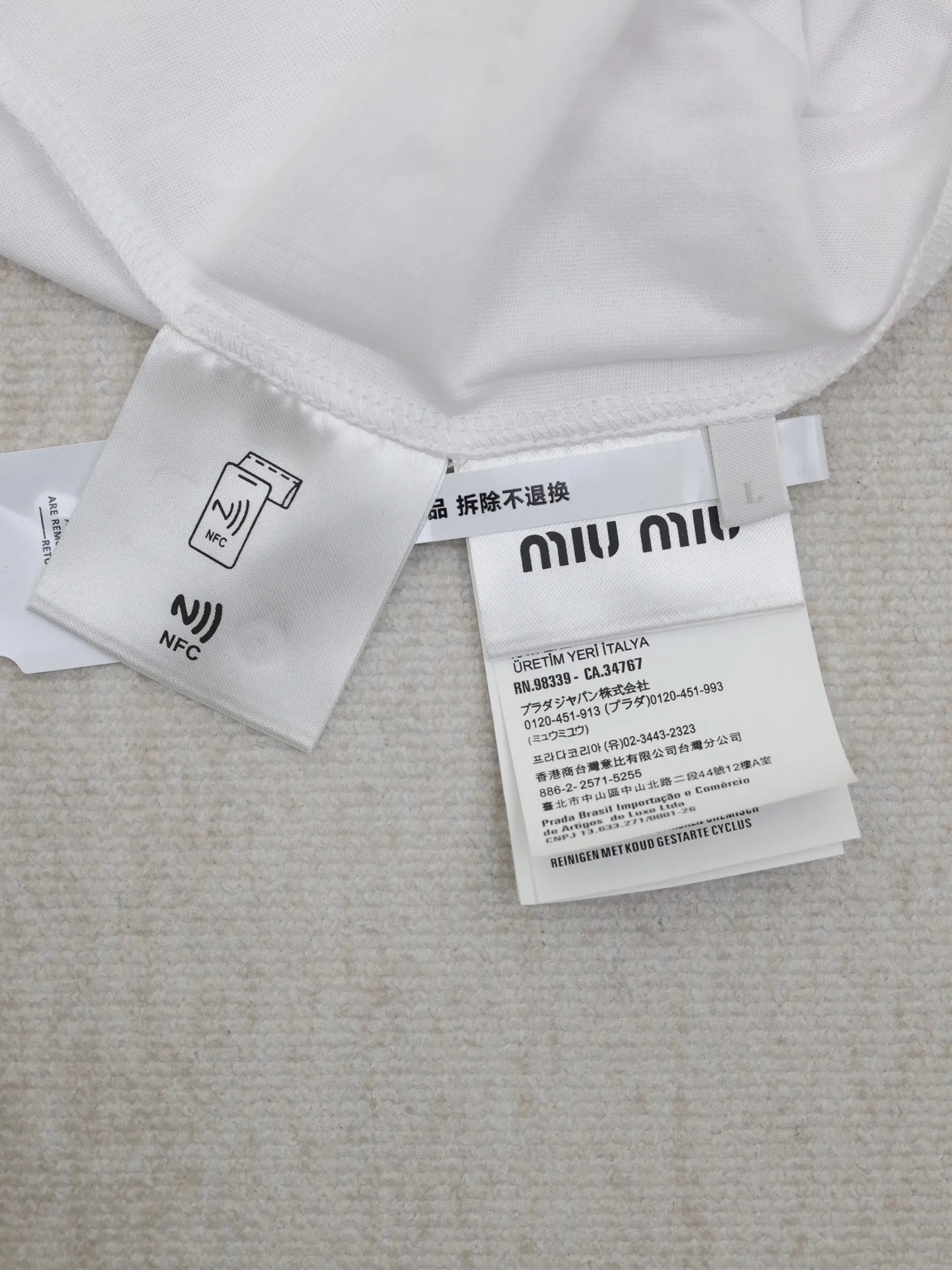 Miumiu*/ 25SS T 40 200 ，1*1 ， ， ， 1：1 Size：S/M/L/XL