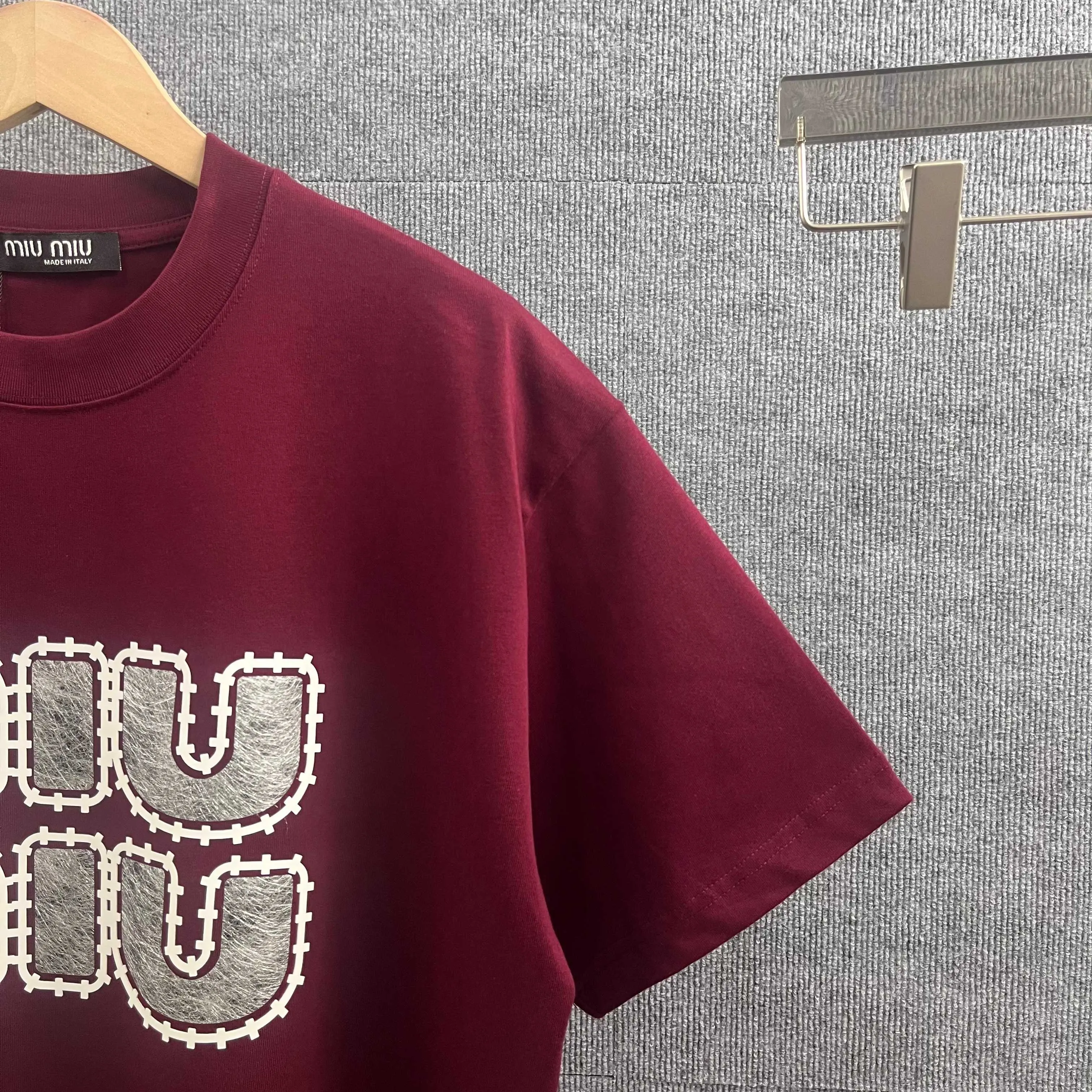 miu miu* 2026 Classic T Same Style ：Black White Red Size： S （90-130 ） M （120-150 ） L （140-165 ） XL （160-180 ） XXL （180-210 ）