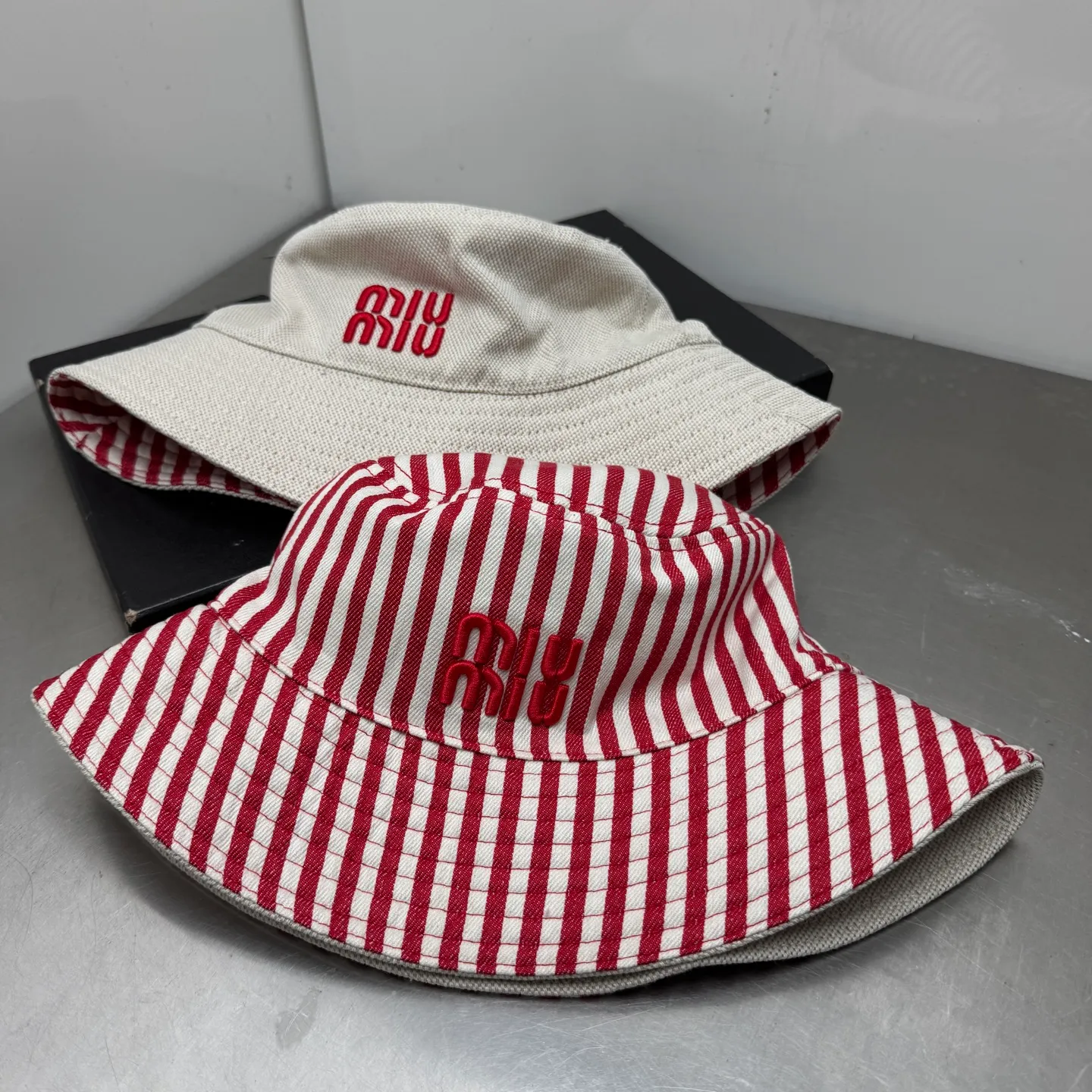 𝐦𝐢𝐮𝐦𝐢𝐮 Canvas P 75