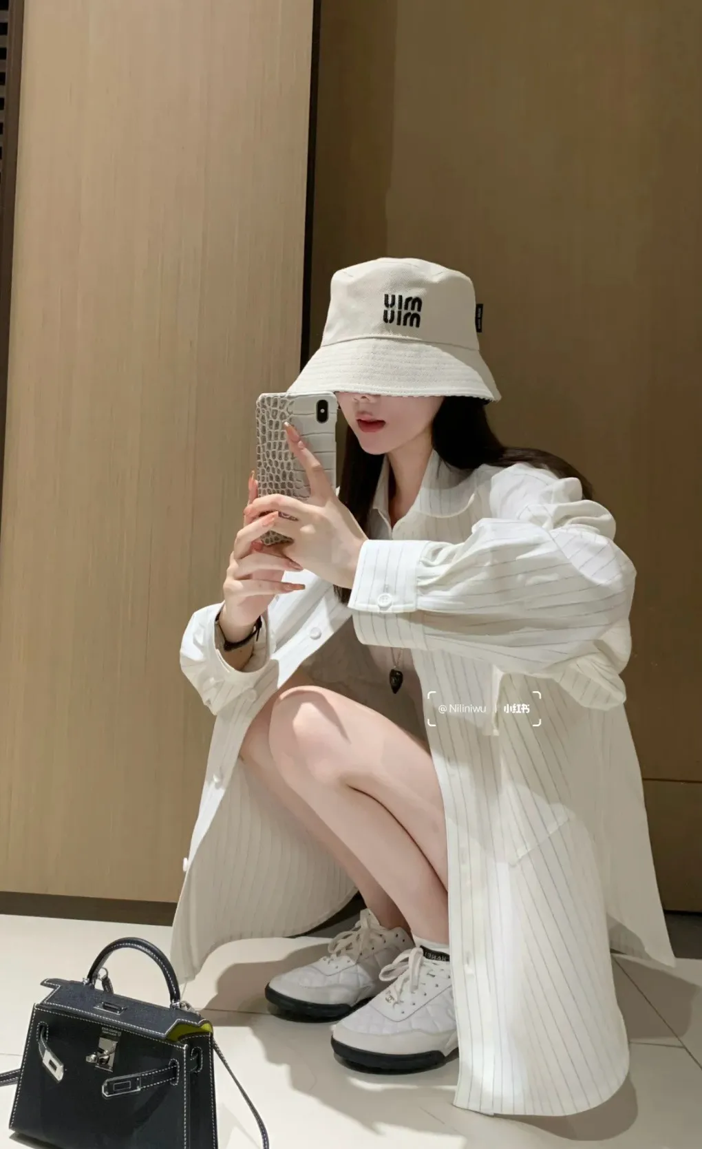 𝐦𝐢𝐮𝐦𝐢𝐮 Canvas P 75