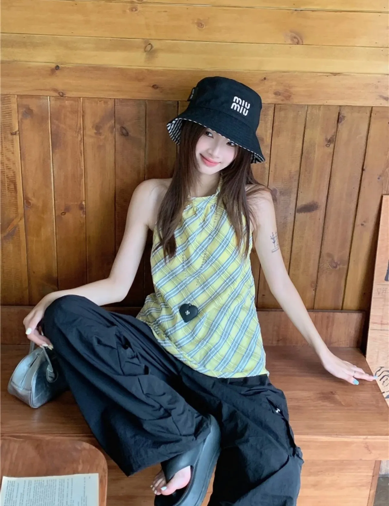 𝐦𝐢𝐮𝐦𝐢𝐮 Canvas P 75