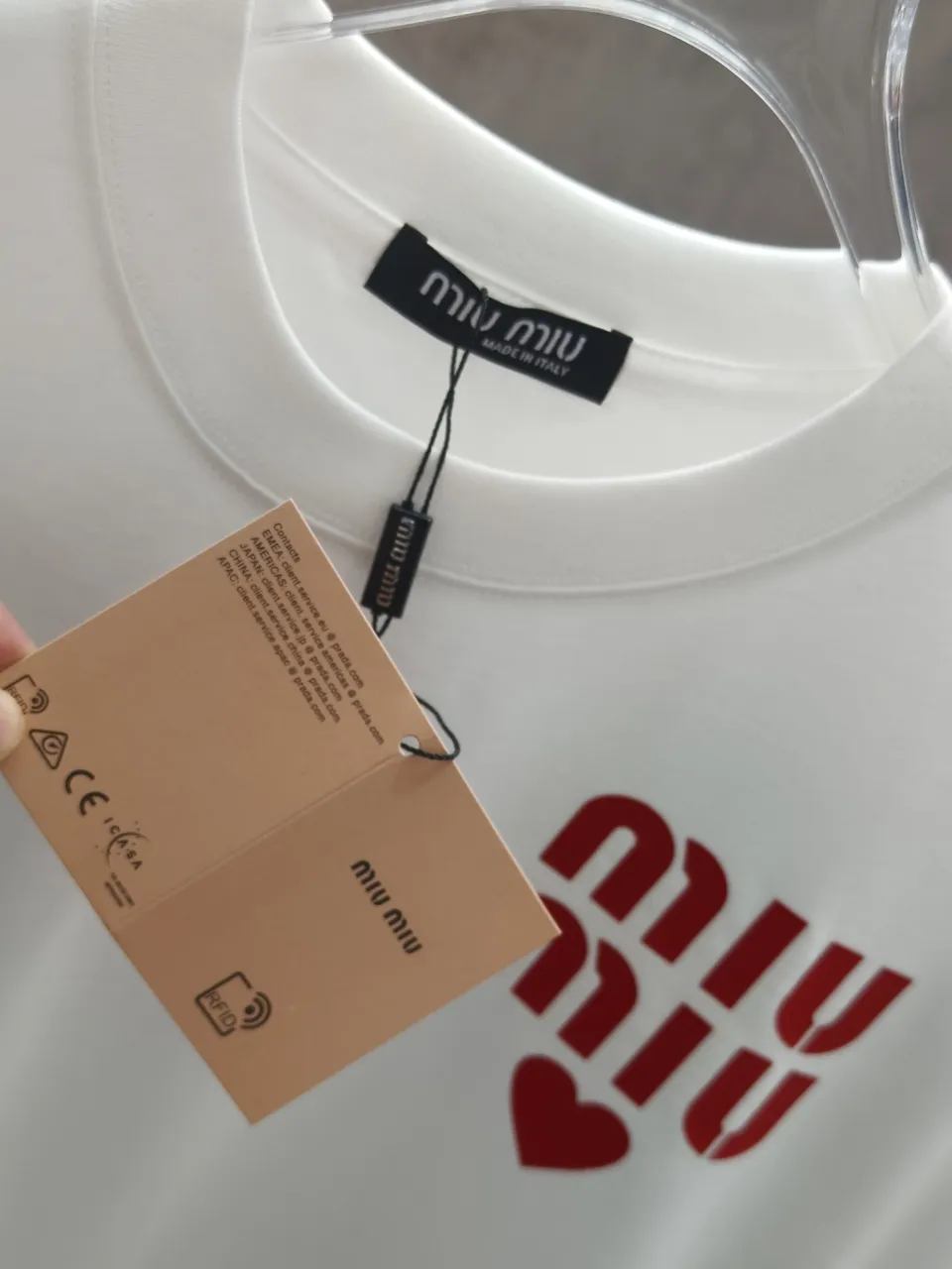 P95🌈 Miu Miu* New Arrivallogo T 280 32 Breathable 320g 1.1 ， Os Same Style Versatile Size: S M L XL XXL ：White