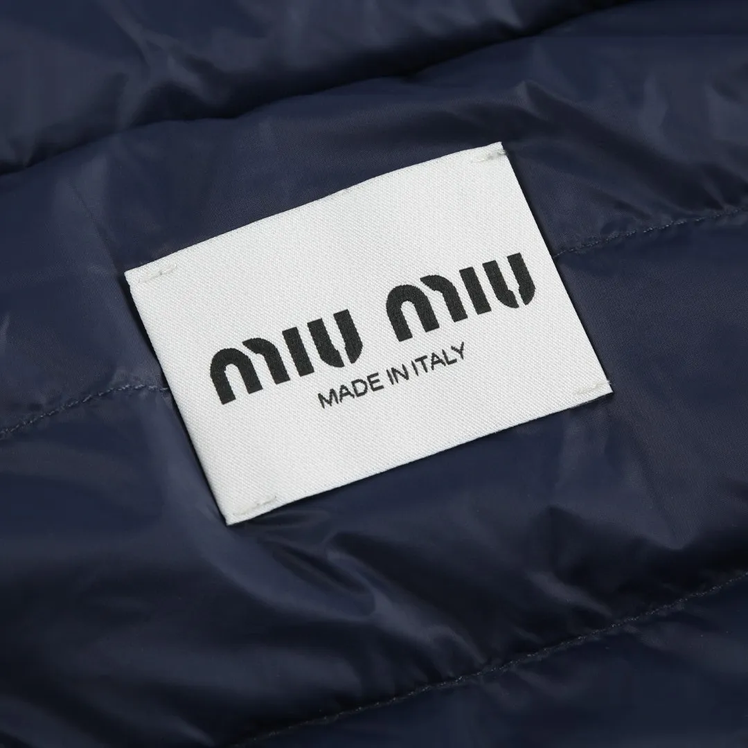 Miu Miu 25SS （Blue） Premium ， Wear-Resistant ， ， 。 ， 。 ， ， ， 。 Quality 90 Quality ， 140 ， 、 ， ， 。 ， ， 。 ， ， mimiu ， 、 。 Size:34-36-38